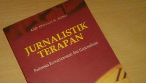 jurnalistik-terapan-buku