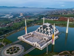 Profil Lengkap Masjid Raya Al Jabbar